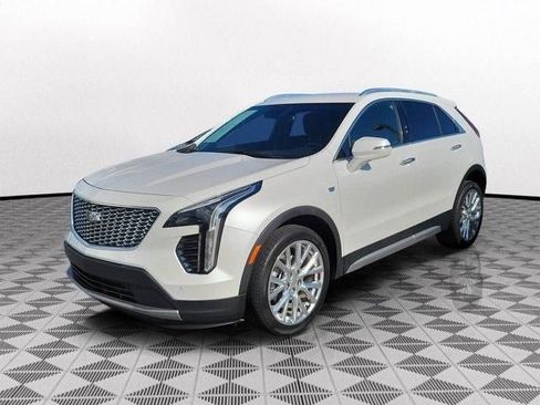 Certified 2021 Cadillac XT4 Premium Luxury w/ LPO, Radiant Package image 3