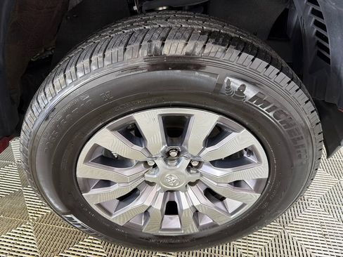 Used 2023 Toyota Tacoma Limited image 14