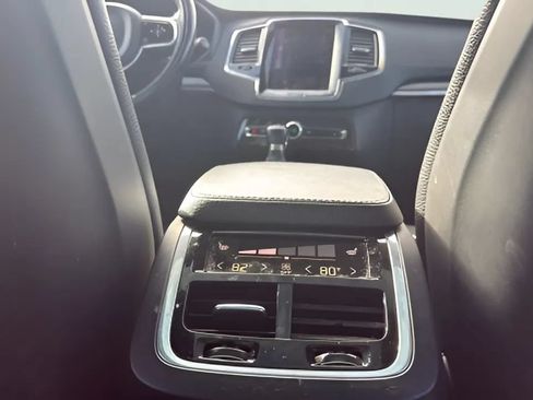 Used 2016 Volvo XC90 T6 Momentum w/ Momentum Plus Package AWD/4WD image 11
