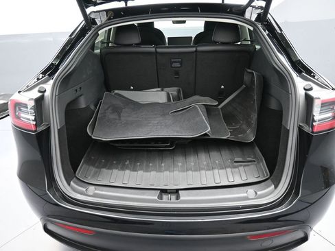 Used 2023 Tesla Model Y Long Range image 23