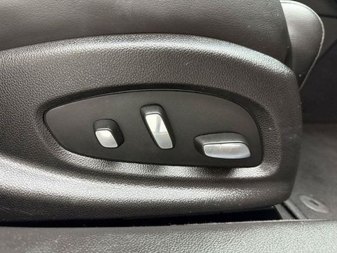 Used 2017 Cadillac XTS Luxury FWD image 40