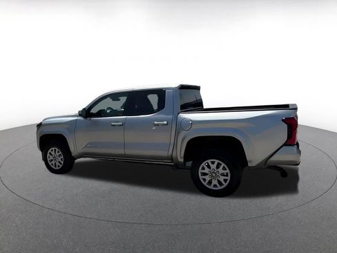 Used 2026 Toyota Tacoma SR5 RWD image 9