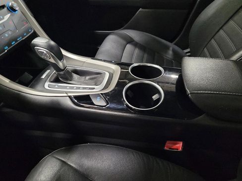 Used 2013 Ford Fusion Energi SE FWD image 26