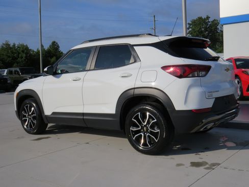 Certified 2023 Chevrolet TrailBlazer ACTIV w/ Convenience Package FWD image 3