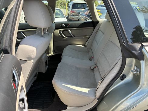 Used 2009 Subaru Outback 2.5i Special Edition image 4