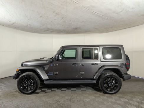 Certified 2025 Jeep Wrangler Unlimited Sahara image 3
