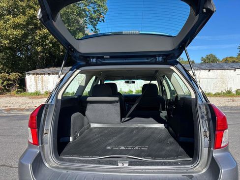 Used 2009 Subaru Outback 2.5i Special Edition image 12