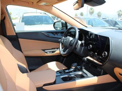 Used 2024 Lexus NX 250 FWD image 5