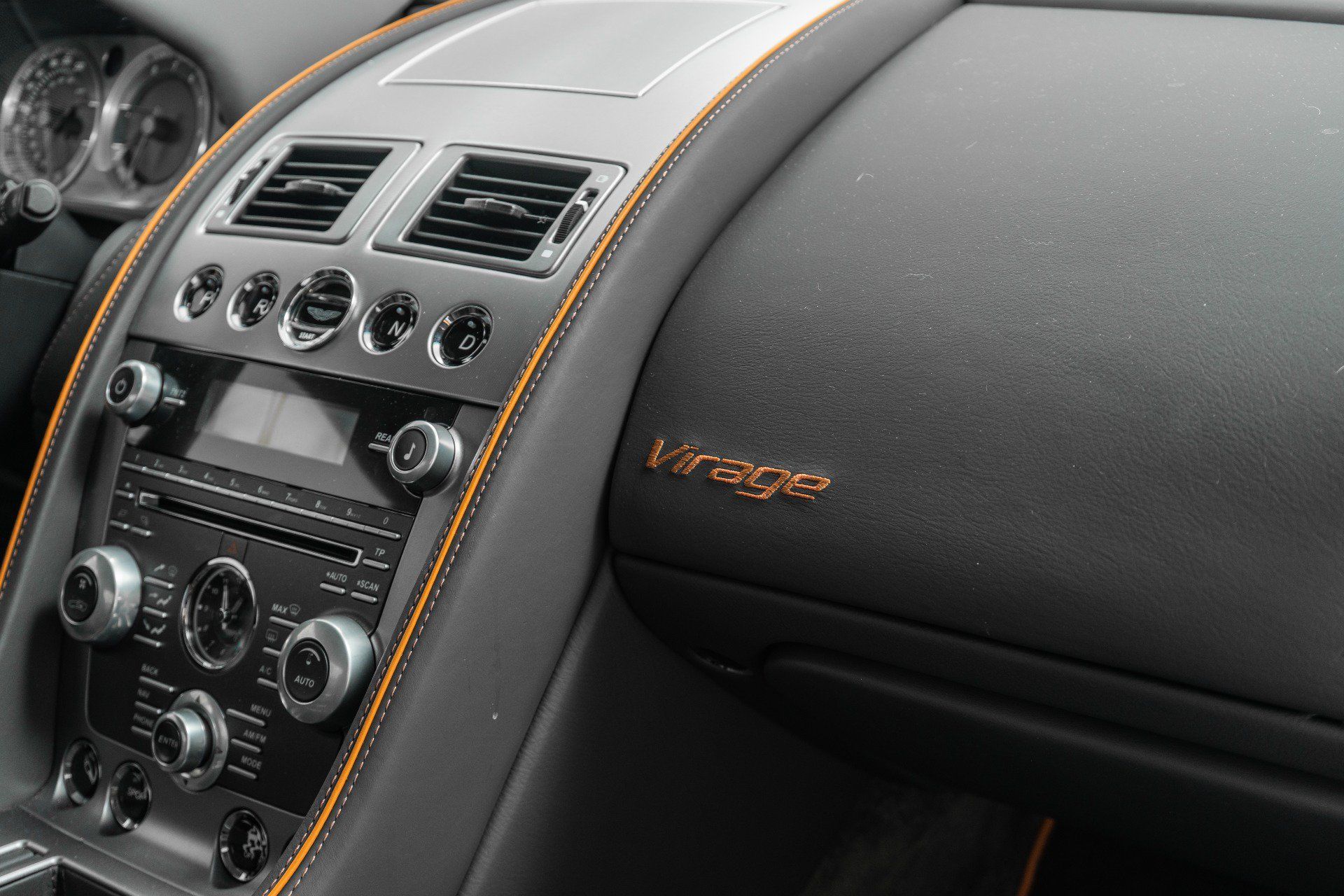 Used 2012 Aston Martin Virage Coupe RWD image 46