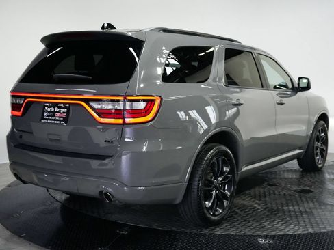 Used 2023 Dodge Durango GT AWD/4WD image 8
