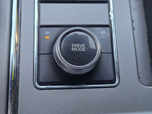 Used 2018 Ford Expedition XLT AWD/4WD image 36