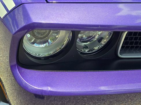 Used 2014 Dodge Challenger R/T RWD image 4
