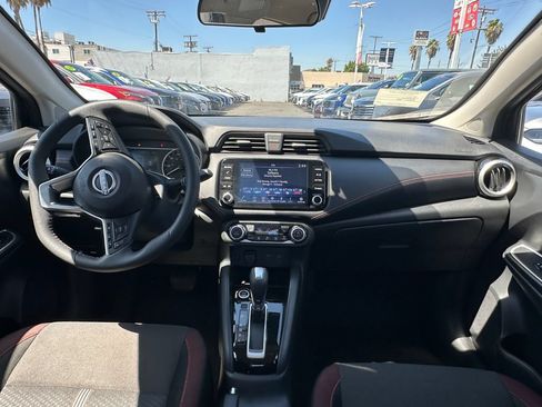 Used 2024 Nissan Versa SR FWD image 18