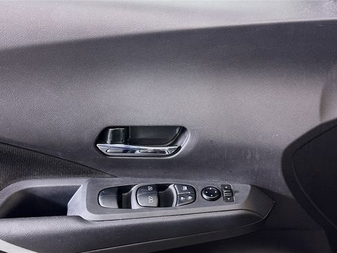 Used 2024 Nissan Kicks SV image 15