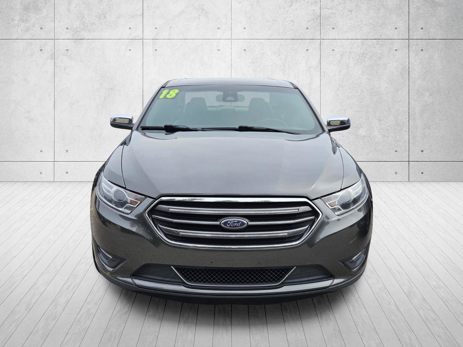 Used 2018 Ford Taurus Limited FWD image 5