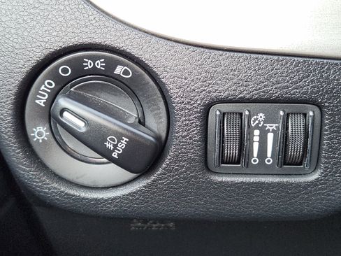Used 2020 Dodge Grand Caravan GT FWD image 23