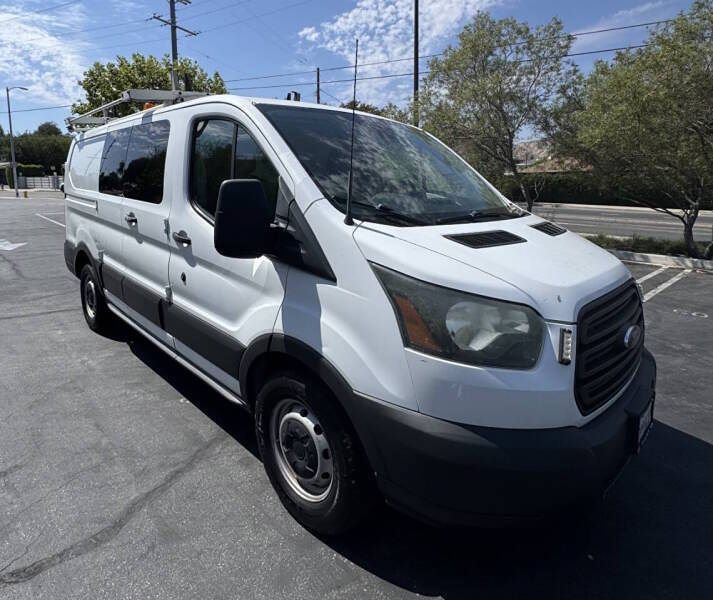 Used 2016 Ford Transit 150 130 Low Roof RWD image 1