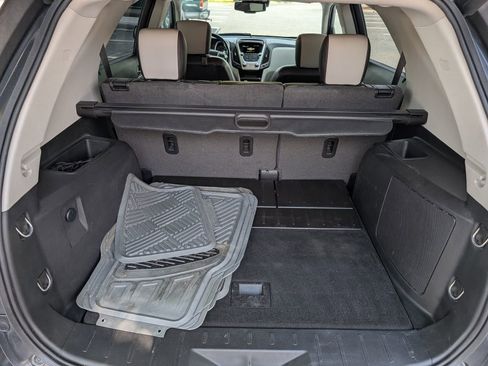 Used 2017 Chevrolet Equinox Premier w/ Enhanced Convenience Package FWD image 22