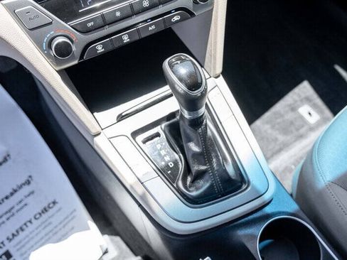 Used 2018 Hyundai Elantra Value Edition FWD image 15