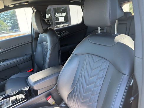 Used 2023 Kia Sportage X-Line w/ X-Line Premium Package AWD/4WD image 3