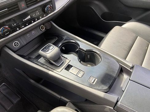Certified 2023 Nissan Rogue SV w/ SV Premium B Package FWD image 19