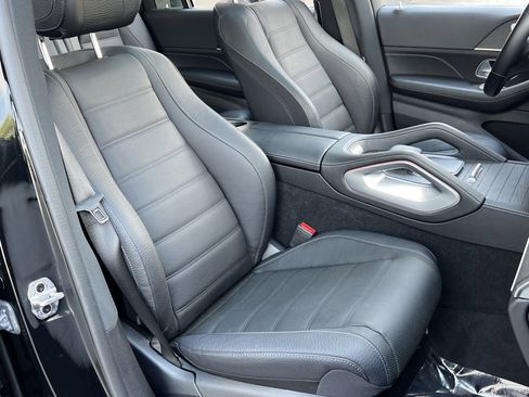 Used 2022 Mercedes-Benz GLS 580 4MATIC image 33