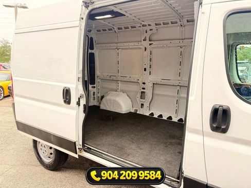 Used 2021 RAM ProMaster 2500 w/ Convenience Group FWD image 24