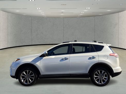 Used 2017 Toyota RAV4 Limited image 8