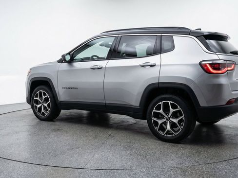 Used 2025 Jeep Compass Limited AWD/4WD image 6