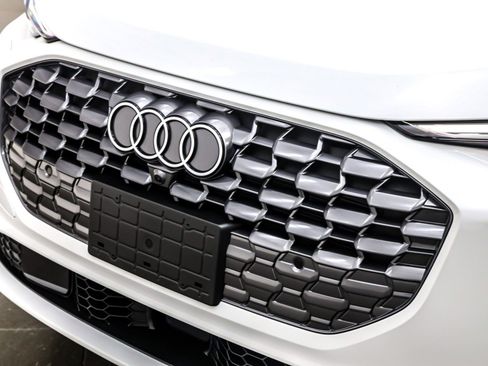 New 2025 Audi Q5 Premium Plus image 13