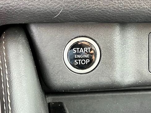 Used 2023 Nissan Rogue SL AWD/4WD image 23