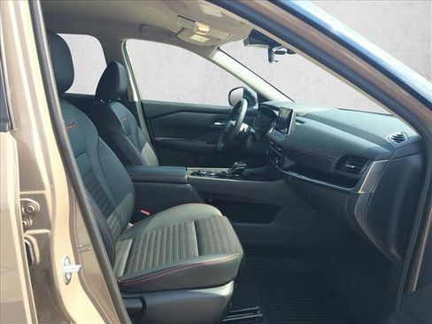 Used 2026 Nissan Rogue SV AWD/4WD image 20