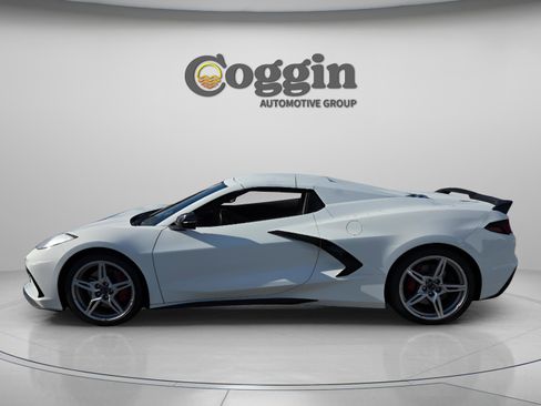 Used 2024 Chevrolet Corvette Stingray Premium Conv w/ Z51 Performance Package image 2