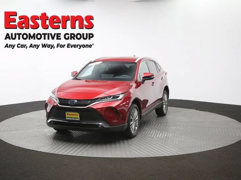 Used 2024 Toyota Venza LE AWD/4WD image 55