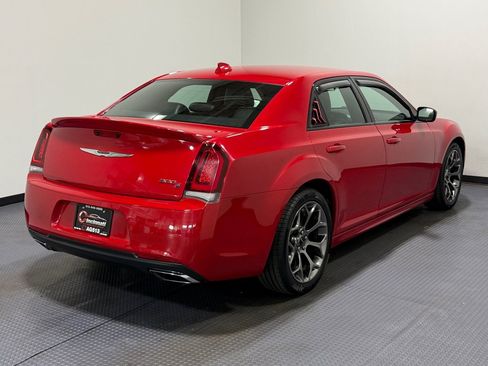 Used 2017 Chrysler 300 S w/ S Model Appearance Package RWD image 5