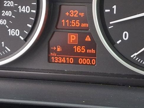 Used 2010 BMW 528i xDrive Sedan image 23