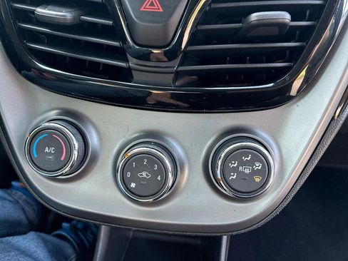 Used 2020 Chevrolet Spark LT image 32