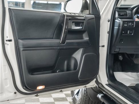 Certified 2022 Toyota 4Runner TRD Off-Road Premium image 41