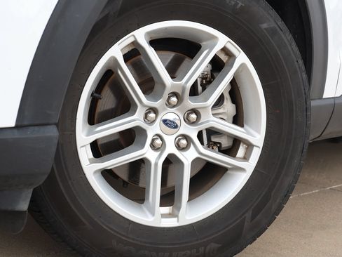 Used 2025 Ford Explorer Active RWD image 13