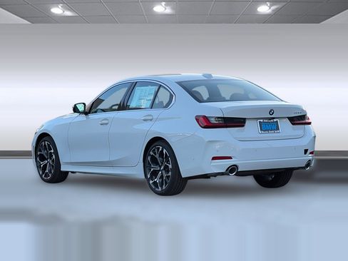 Used 2026 BMW 330i Sedan w/ Premium Package RWD image 3