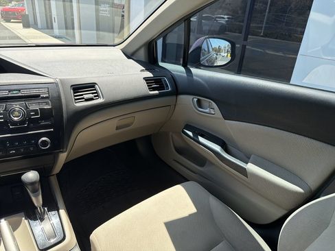 Used 2013 Honda Civic LX image 3