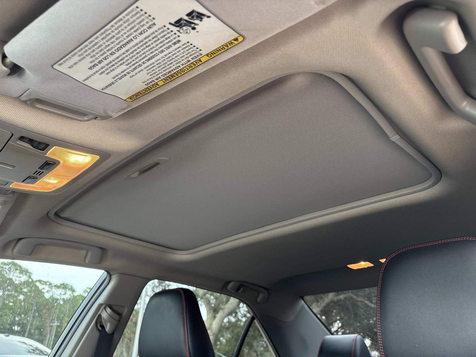 Used 2015 Toyota Camry SE w/ Moonroof Package FWD image 21