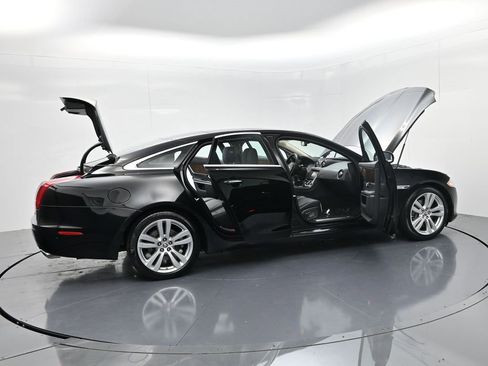 Used 2011 Jaguar XJ L image 59