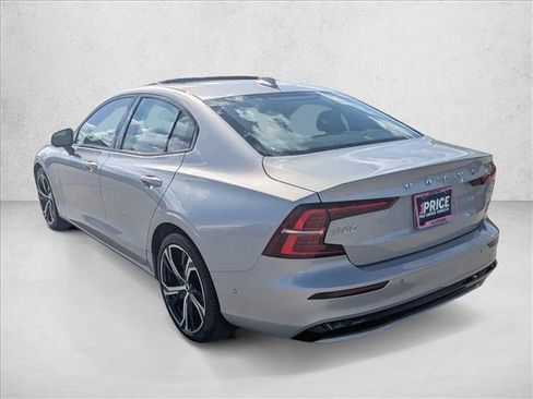 Used 2024 Volvo S60 B5 Plus FWD image 7