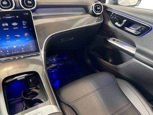 Used 2024 Mercedes-Benz GLC 300 4MATIC image 22