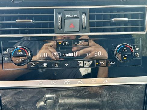 Used 2023 Nissan Armada Platinum w/ Captain's Chairs Package RWD image 17