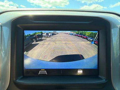Used 2020 Chevrolet Silverado 1500 Custom Trail Boss w/ Custom Convenience Package AWD/4WD image 20