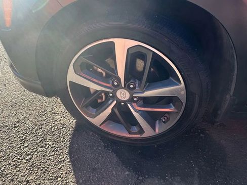 Used 2018 Hyundai Kona Limited image 24