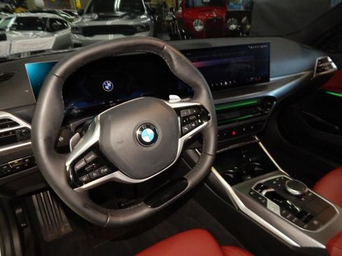 Used 2025 BMW 330i xDrive Sedan w/ M Sport Package image 15