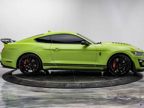 Used 2020 Ford Mustang Shelby GT500 w/ Technology Package image 24